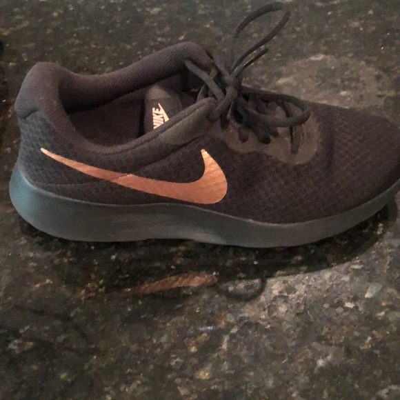 Nike Shoes - Nike rose gold and black 8.5 woman tennis shoe